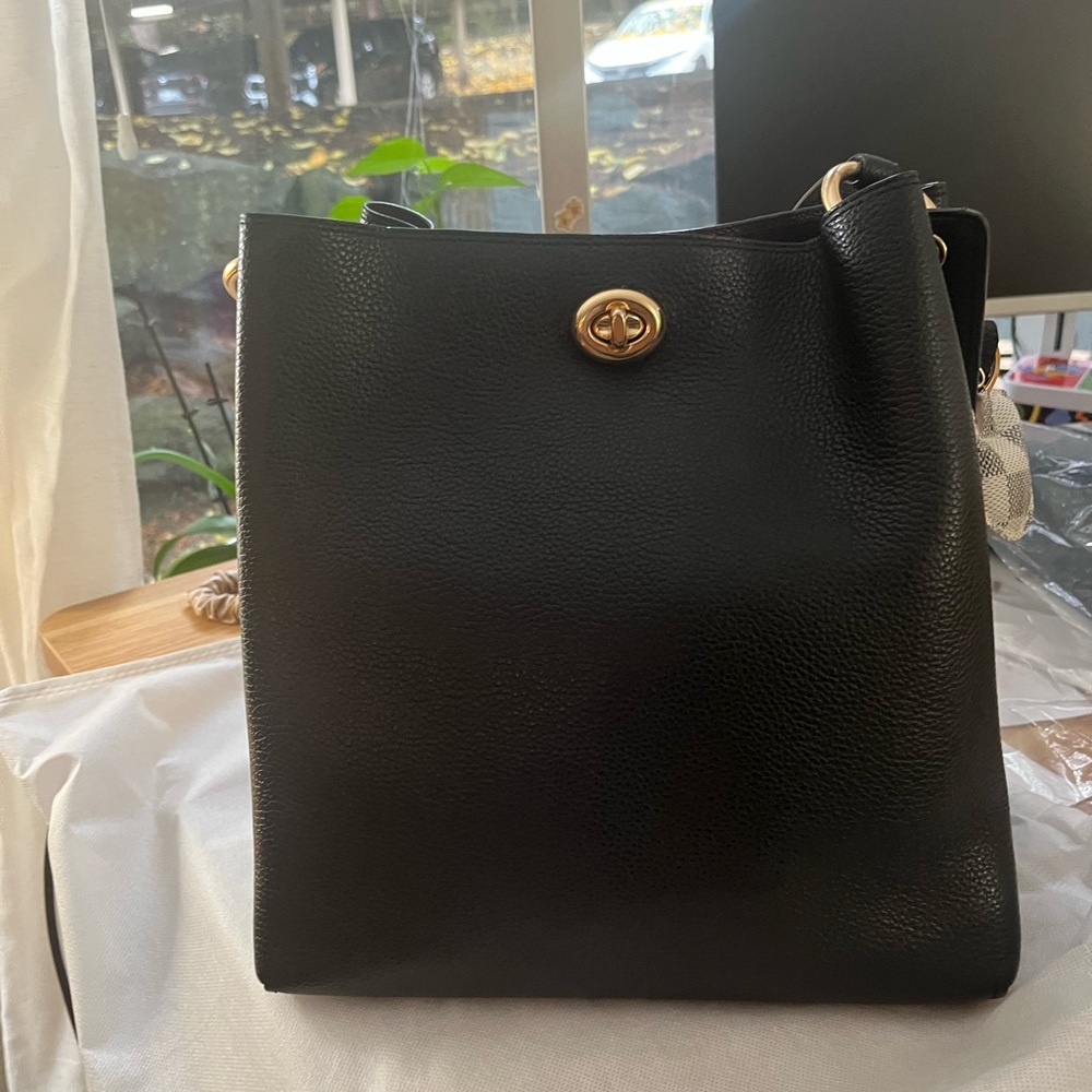 Coach Charlie black leather bucket bag - Picture 2 of 9